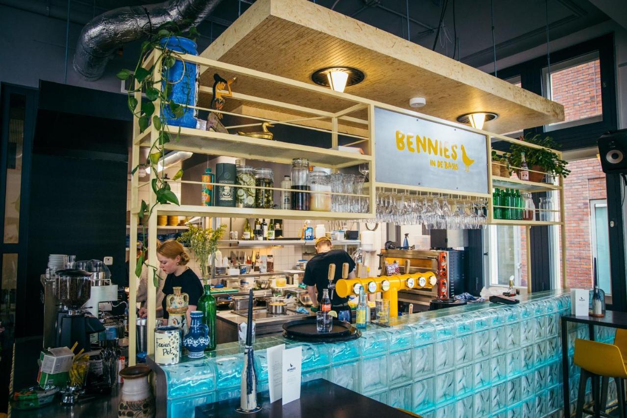 Hostel & Bar De Basis 兹沃勒 外观 照片
