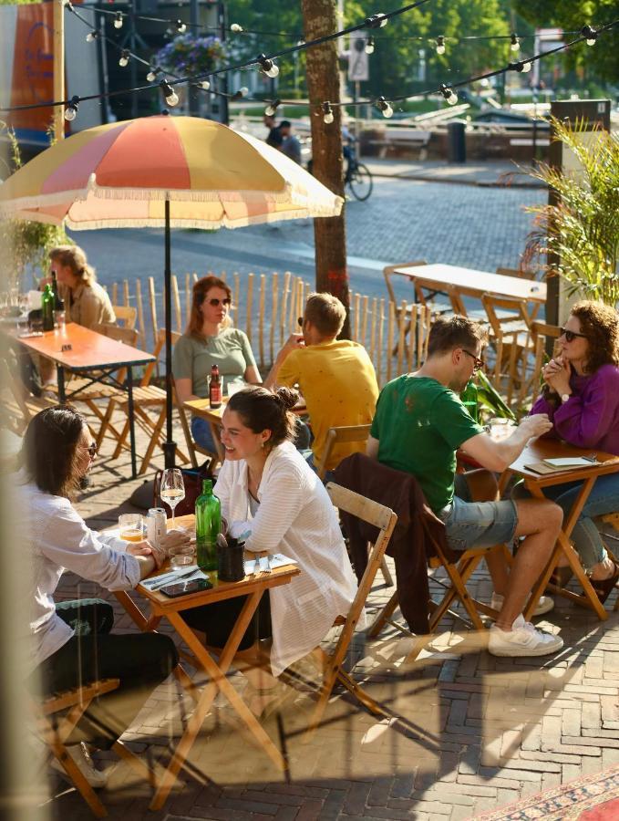 Hostel & Bar De Basis 兹沃勒 外观 照片
