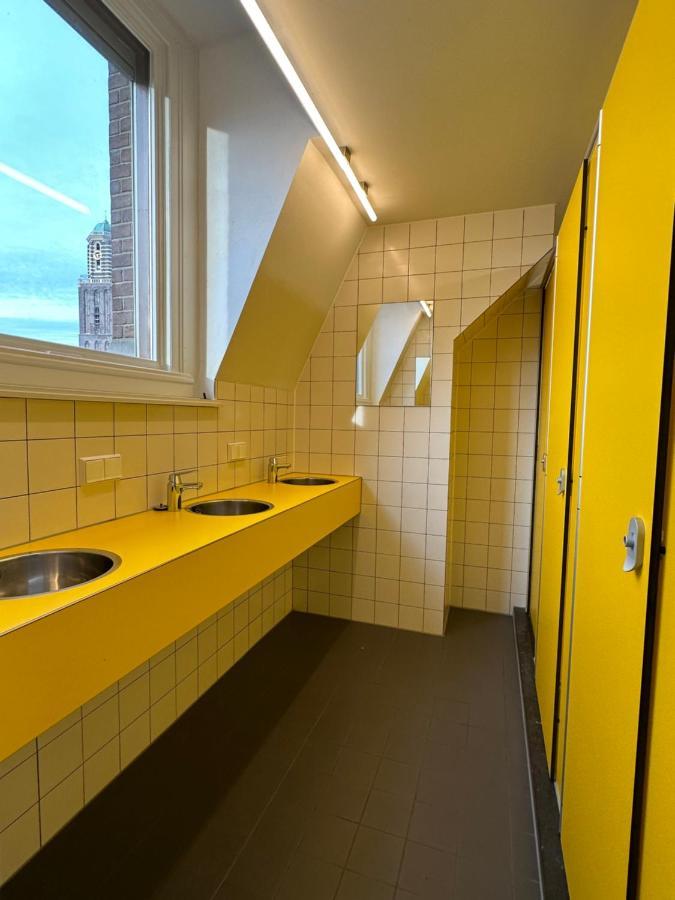 Hostel & Bar De Basis 兹沃勒 外观 照片