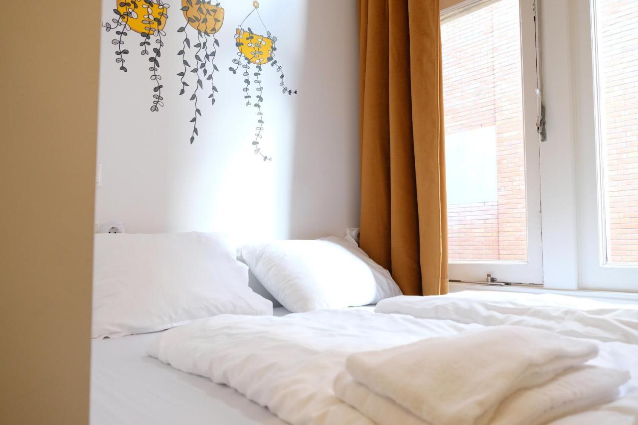 Hostel & Bar De Basis 兹沃勒 外观 照片
