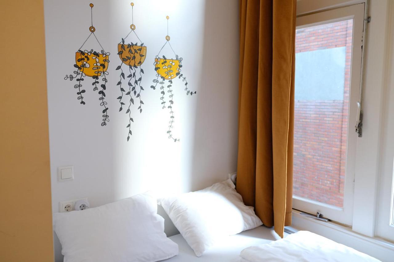 Hostel & Bar De Basis 兹沃勒 外观 照片