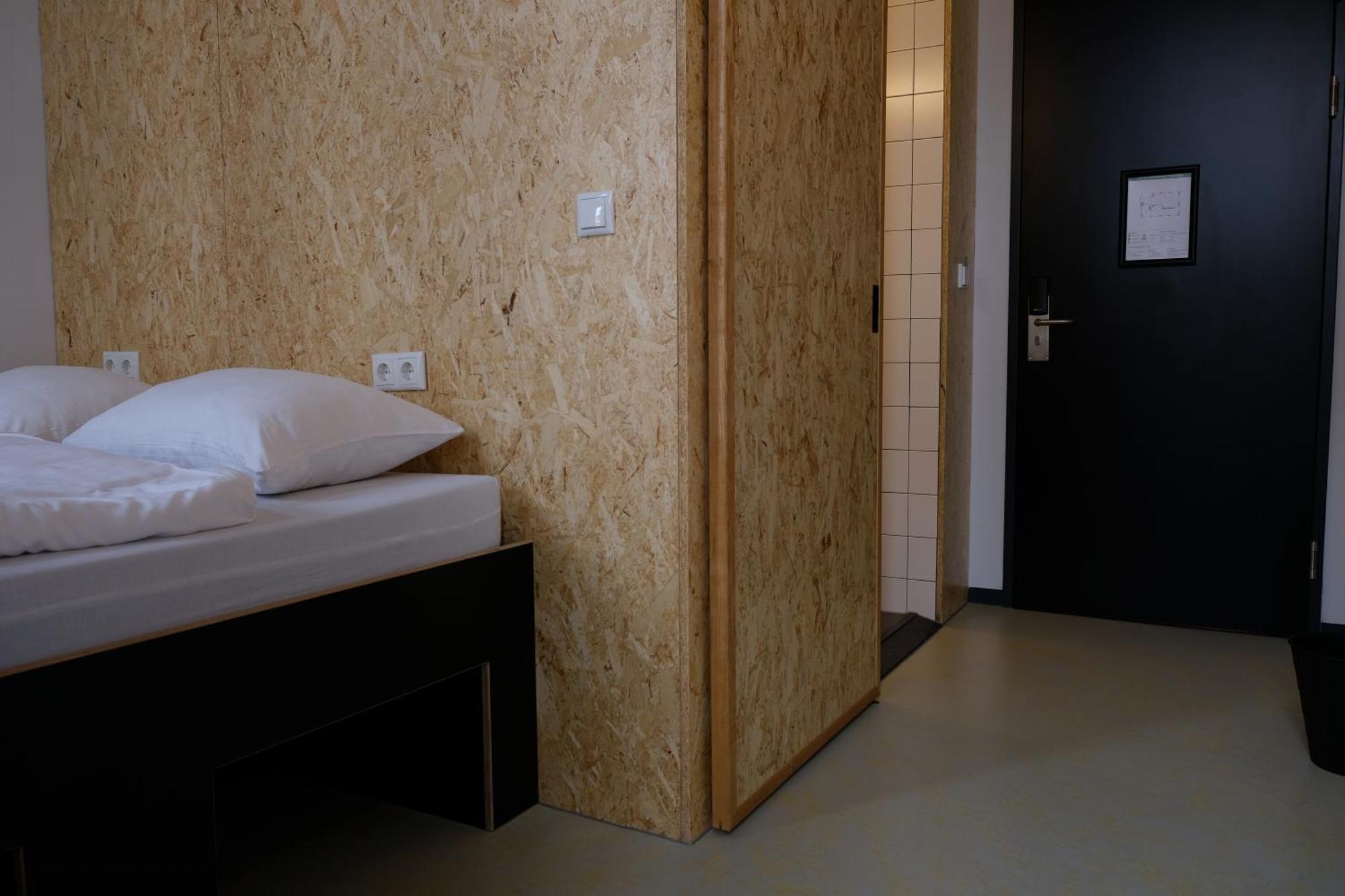 Hostel & Bar De Basis 兹沃勒 外观 照片