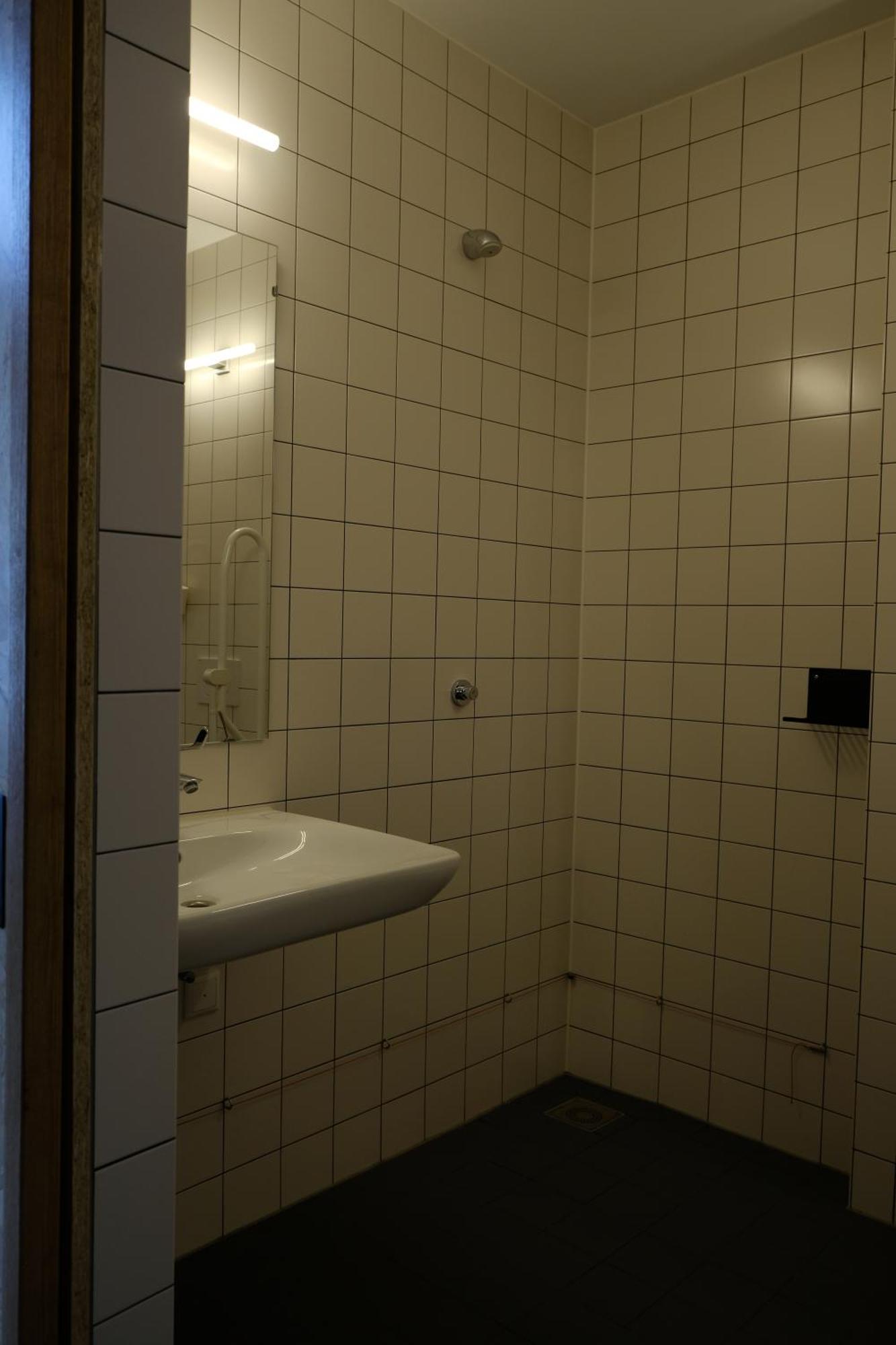 Hostel & Bar De Basis 兹沃勒 外观 照片